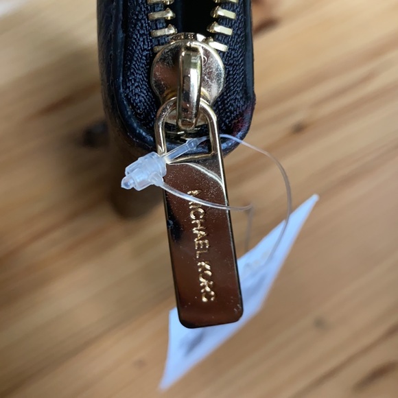 MICHAEL KORS Wallet - Picture 7 of 7